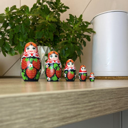 Russian Matryoshka Dolls in Sarafan Dress with Strawberries of 5 pcs - Handmade Strawberry Decor