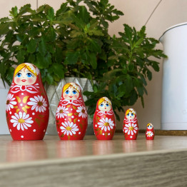 Red Russian Doll in Sarafan with Daisy Flowers Set of 5 pcs - Matryoshka with Chamomile Flowers