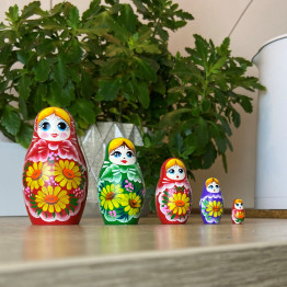 Russian Nesting Dolls Set of 5 pcs - Multicolour Russian Doll with Yellow Gerberas Flowers