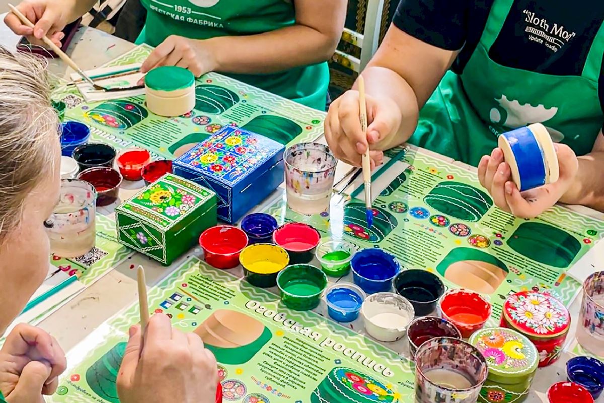Painting a decorative box